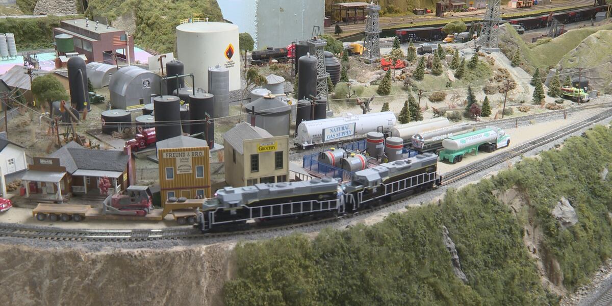 Mid-Ohio Valley Model Railroad Club hosts Christmas open house